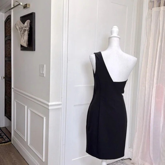 Marciano Womens One Shoulder Cut Out Mini Dress Black Bodycon Lined Size S Chic - Picture 3 of 16